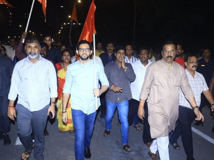 Shiv Sena (UBT) takes matters into their own hands, inaugurates Lower Parel's 'Delisle bridge' amidst official delay | Shiv Sena (UBT) takes matters into their own hands, inaugurates Lower Parel's 'Delisle bridge' amidst official delay