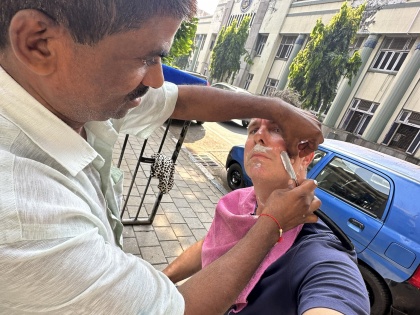 Watch: Ex-England captain Michael Vaughan goes to Mumbai street barber for Diwali makeover | Watch: Ex-England captain Michael Vaughan goes to Mumbai street barber for Diwali makeover