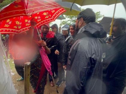 Watch: CM Eknath Shinde walks for hours in fog and rain to reach Irshalwadi, assesses landslide situation | Watch: CM Eknath Shinde walks for hours in fog and rain to reach Irshalwadi, assesses landslide situation Watch: CM Eknath Shinde walks for hours in fog and rain to reach Irshalwadi, assesses landslide situation | Watch: CM Eknath Shinde walks for hours in fog and rain to reach Irshalwadi, assesses landslide situation