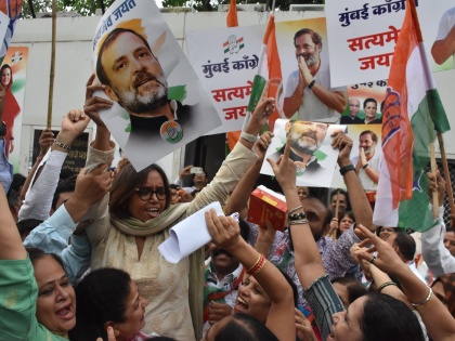 Mumbai Congress workers celebrate Rahul Gandhi's defamation conviction stay | Mumbai Congress workers celebrate Rahul Gandhi's defamation conviction stay