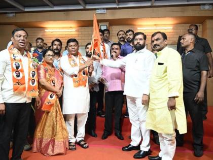 Congress suffers massive setback in Nanded as city president joins Eknath Shinde-led Shiv Sena | Congress suffers massive setback in Nanded as city president joins Eknath Shinde-led Shiv Sena