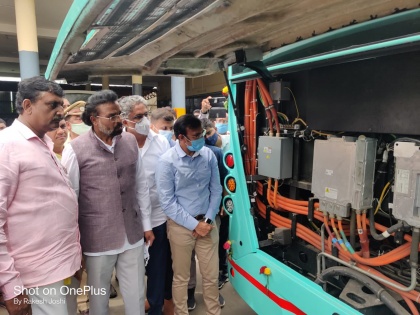 Transport minister inaugurates Bengaluru’s first e-bus at Kengeri depot | Transport minister inaugurates Bengaluru’s first e-bus at Kengeri depot