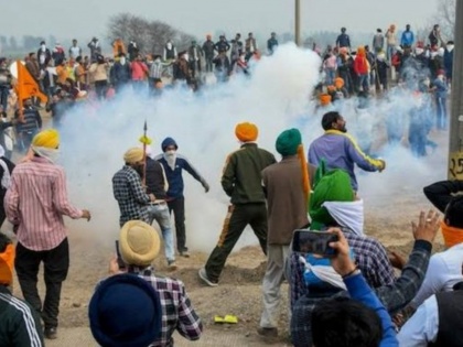 Delhi Chalo March: Security Forces Fire Tear Gas Shells As Protesting Farmers Try To Enter National Capital From Shambhu Border – Watch | Delhi Chalo March: Security Forces Fire Tear Gas Shells As Protesting Farmers Try To Enter National Capital From Shambhu Border – Watch