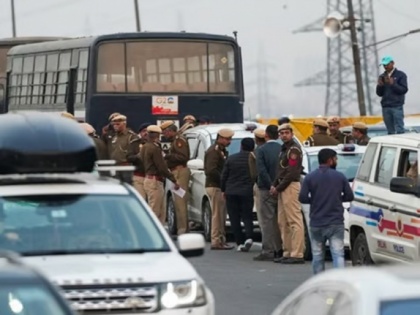 Singhu border on NH-44 'inaccessible': Delhi Traffic Police Issues Fresh Advisory Amid Ongoing Farmers' Protest | Singhu border on NH-44 'inaccessible': Delhi Traffic Police Issues Fresh Advisory Amid Ongoing Farmers' Protest