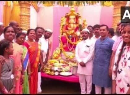Hindus and Muslims celebrate Ganesh Chaturthi together in Karnataka's Mandya | Hindus and Muslims celebrate Ganesh Chaturthi together in Karnataka's Mandya