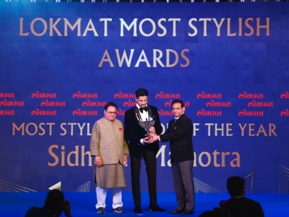 Lokmat Most Stylish Awards 2021: Siddharth Malhotra wins Lokmat Most Stylish Actor of the Year Award | Lokmat Most Stylish Awards 2021: Siddharth Malhotra wins Lokmat Most Stylish Actor of the Year Award