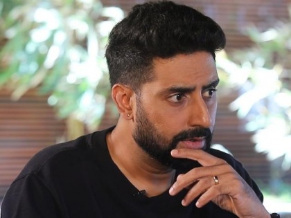 Shocking! Did you know Abhishek Bachchan was once slapped by a woman outside theatre | Shocking! Did you know Abhishek Bachchan was once slapped by a woman outside theatre