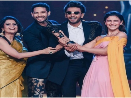 Netizens express their displeasure over results of Filmfare Awards 2020 | Netizens express their displeasure over results of Filmfare Awards 2020