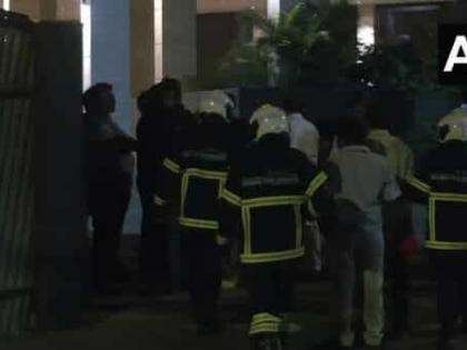 Mumbai: Major fire breaks out in Dadar high-rise | Mumbai: Major fire breaks out in Dadar high-rise Mumbai: Major fire breaks out in Dadar high-rise | Mumbai: Major fire breaks out in Dadar high-rise