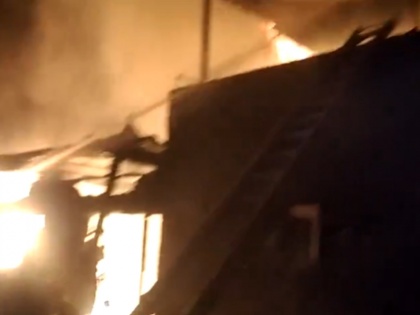 Srinagar Fire: Massive Blaze Engulfs Furniture Factory in HMT Area (Watch Video) | Srinagar Fire: Massive Blaze Engulfs Furniture Factory in HMT Area (Watch Video)
