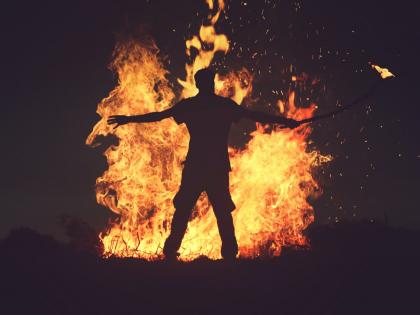 Buldhana Shock: Doctor Dies After Setting Himself on Fire, Motive Still a Mystery | Buldhana Shock: Doctor Dies After Setting Himself on Fire, Motive Still a Mystery Buldhana Shock: Doctor Dies After Setting Himself on Fire, Motive Still a Mystery | Buldhana Shock: Doctor Dies After Setting Himself on Fire, Motive Still a Mystery