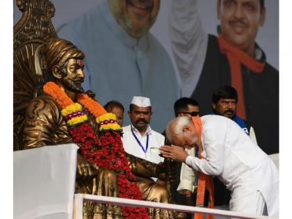 PM Modi bows to Chhatrapati Shivaji Maharaj on his Jayanti | PM Modi bows to Chhatrapati Shivaji Maharaj on his Jayanti