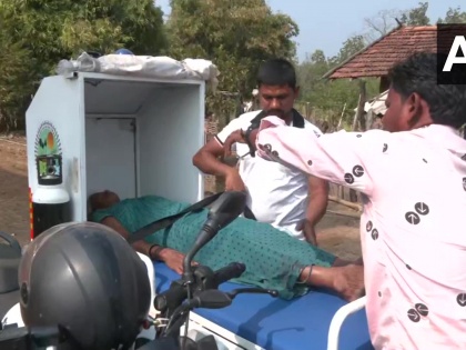 Bike ambulance service launched in Gadchiroli District to provide primary health care in Remote Villages | Bike ambulance service launched in Gadchiroli District to provide primary health care in Remote Villages