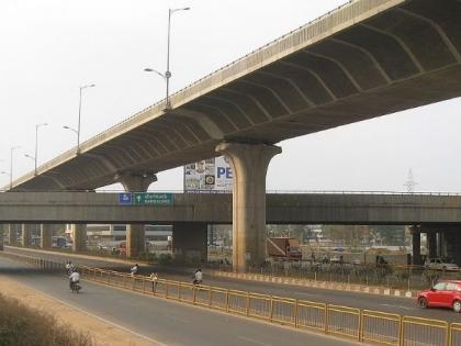 Nagpur Woman Injured After Jumping from Flyover, Condition Critical | Nagpur Woman Injured After Jumping from Flyover, Condition Critical
