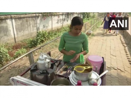 'Chaiwaali': Economics graduate woman opens tea stall after not getting a job | 'Chaiwaali': Economics graduate woman opens tea stall after not getting a job