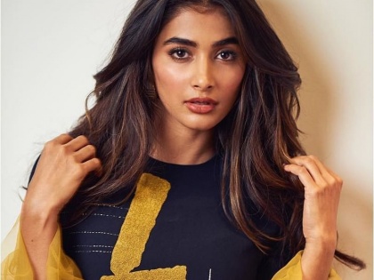 Pooja Hegde tests positive for COVID-19, actress goes into self isolation | Pooja Hegde tests positive for COVID-19, actress goes into self isolation