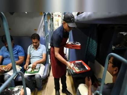 Indian Railways cancel service charge levied in premium trains | Indian Railways cancel service charge levied in premium trains