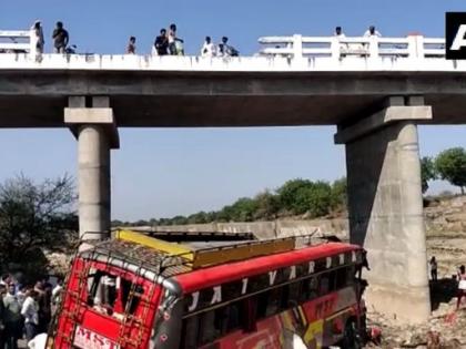 15 killed, 25 injured after bus falls from bridge in Madhya Pradesh | 15 killed, 25 injured after bus falls from bridge in Madhya Pradesh