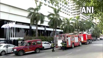Fire breaks out at Mumbai`s Trident Hotel | Fire breaks out at Mumbai`s Trident Hotel