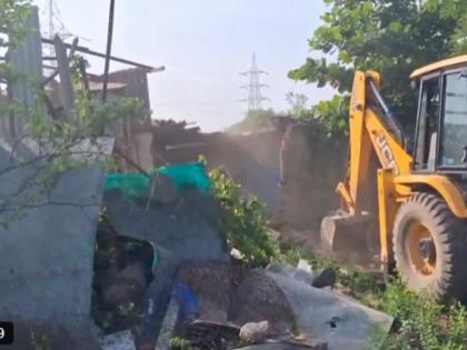 Gandhinagar: Demolition of 700 Illegal Encroachments on Govt Land Underway in Gujarat Under Heavy Police Force | Gandhinagar: Demolition of 700 Illegal Encroachments on Govt Land Underway in Gujarat Under Heavy Police Force