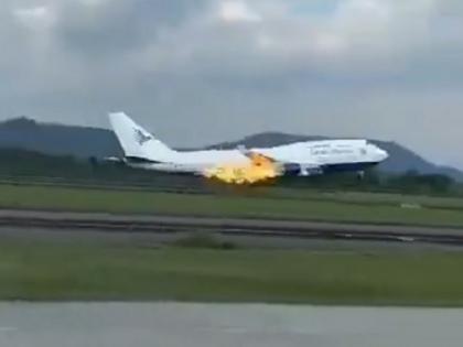 Garuda Indonesia Flight With 468 Passengers to Saudi Arabia Makes Emergency Landing After Engine Catches Fire Mid-Flight; Visuals Surface | Garuda Indonesia Flight With 468 Passengers to Saudi Arabia Makes Emergency Landing After Engine Catches Fire Mid-Flight; Visuals Surface