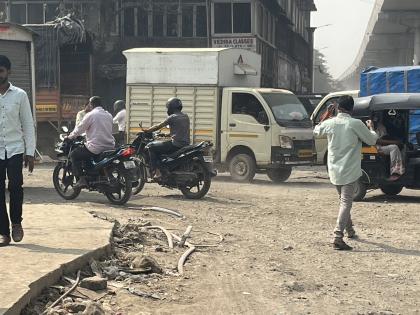 'It Takes 20 Minutes to Travel Just Half a Kilometer': Bhiwandi Commuters Point Fingers at Both Ruling and Oppn Parties Over Traffic Woes | 'It Takes 20 Minutes to Travel Just Half a Kilometer': Bhiwandi Commuters Point Fingers at Both Ruling and Oppn Parties Over Traffic Woes