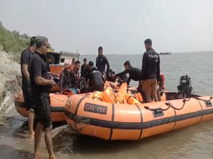 Assam Boat Tragedy: One Dead, Sevral Missing as Boat Overturns in Brahmaputra, Search Operation Underway | Assam Boat Tragedy: One Dead, Sevral Missing as Boat Overturns in Brahmaputra, Search Operation Underway