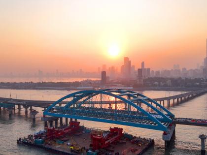 Mumbai Coastal Road: Project Hits Milestone as Second Super-Large Girder Installed Successfully | Mumbai Coastal Road: Project Hits Milestone as Second Super-Large Girder Installed Successfully Mumbai Coastal Road: Project Hits Milestone as Second Super-Large Girder Installed Successfully | Mumbai Coastal Road: Project Hits Milestone as Second Super-Large Girder Installed Successfully