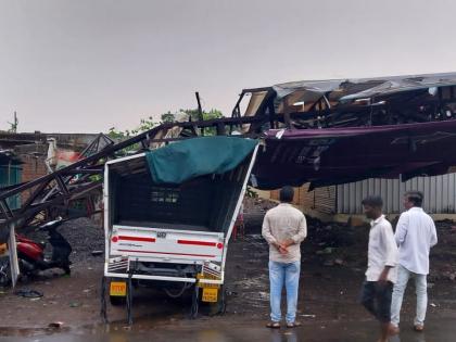 Days After Mumbai, Hoarding Collapses in Pimpri-Chinchwad (Watch Video) | Days After Mumbai, Hoarding Collapses in Pimpri-Chinchwad (Watch Video)