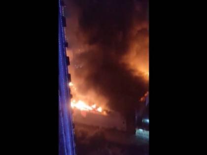 Noida: Electrician Dies in Lotus Grandeur Banquet Hall Fire, Property Reduced to Ashes (Watch Video) | Noida: Electrician Dies in Lotus Grandeur Banquet Hall Fire, Property Reduced to Ashes (Watch Video) Noida: Electrician Dies in Lotus Grandeur Banquet Hall Fire, Property Reduced to Ashes (Watch Video) | Noida: Electrician Dies in Lotus Grandeur Banquet Hall Fire, Property Reduced to Ashes (Watch Video)
