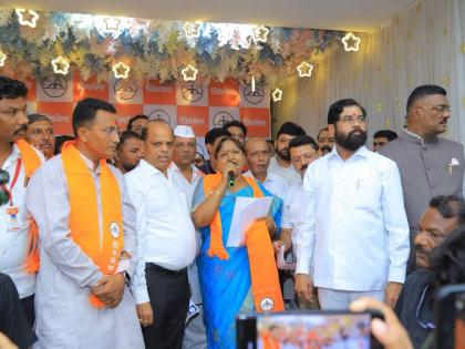 Former MLA Nirmala Gavit, 1500 Women Workers Join Eknath Shinde-Led Shiv Sena; Major Blow to Uddhav Thackeray Faction in Nashik | Former MLA Nirmala Gavit, 1500 Women Workers Join Eknath Shinde-Led Shiv Sena; Major Blow to Uddhav Thackeray Faction in Nashik Former MLA Nirmala Gavit, 1500 Women Workers Join Eknath Shinde-Led Shiv Sena; Major Blow to Uddhav Thackeray Faction in Nashik | Former MLA Nirmala Gavit, 1500 Women Workers Join Eknath Shinde-Led Shiv Sena; Major Blow to Uddhav Thackeray Faction in Nashik