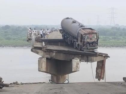 Gujarat Bridge Collapse: CM Suspends Four Engineers Day After Tragedy That Killed 17 | Gujarat Bridge Collapse: CM Suspends Four Engineers Day After Tragedy That Killed 17 Gujarat Bridge Collapse: CM Suspends Four Engineers Day After Tragedy That Killed 17 | Gujarat Bridge Collapse: CM Suspends Four Engineers Day After Tragedy That Killed 17