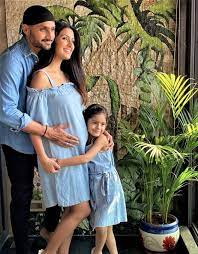 'Despite 2 miscarriages, Harbhajan Singh and I didn't stop trying for a second baby' Geeta Basra on her two miscarriage | 'Despite 2 miscarriages, Harbhajan Singh and I didn't stop trying for a second baby' Geeta Basra on her two miscarriage