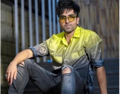Actor and Singer Harrdy Sandhu Detained by Chandigarh Police: Reports | Actor and Singer Harrdy Sandhu Detained by Chandigarh Police: Reports Actor and Singer Harrdy Sandhu Detained by Chandigarh Police: Reports | Actor and Singer Harrdy Sandhu Detained by Chandigarh Police: Reports