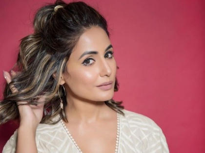 Hina Khan goes off social media, after her father's demise | Hina Khan goes off social media, after her father's demise