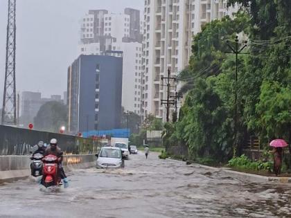 Pune: River overflows on roads in Hinjewadi IT Park! | Pune: River overflows on roads in Hinjewadi IT Park!