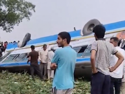 Hisar Road Accident: 1 Student Dead, 4 Injured After Haryana Roadways Bus Overturns (Watch Video) | Hisar Road Accident: 1 Student Dead, 4 Injured After Haryana Roadways Bus Overturns (Watch Video)