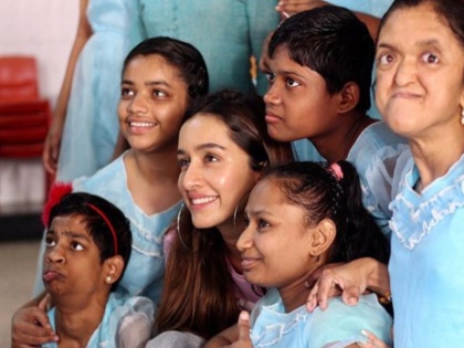 Shraddha Kapoor celebrates her birthday with specially challenged kids and senior citizens | Shraddha Kapoor celebrates her birthday with specially challenged kids and senior citizens