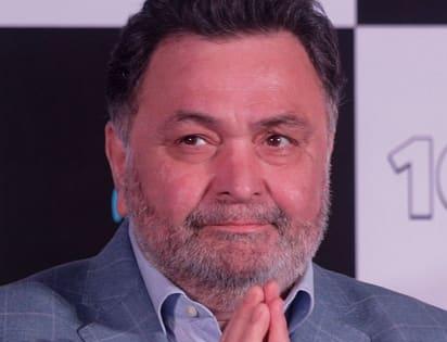 Watch Video! Rishi Kapoor blessing a healthcare worker will make your teary-eyed | Watch Video! Rishi Kapoor blessing a healthcare worker will make your teary-eyed
