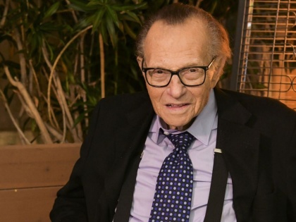Popular American host Larry King hospitalized after getting infected with COVID-19 | Popular American host Larry King hospitalized after getting infected with COVID-19