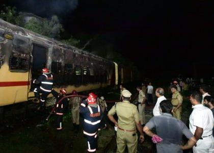 Train coach at Kannur railway station burnt, suspicion raised | Train coach at Kannur railway station burnt, suspicion raised