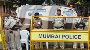 Mumbai police receives threat call to blow up Kurla West | Mumbai police receives threat call to blow up Kurla West