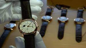 Mumbai: Police held 47-year-old man for stealing luxury watches worth Rs 26 lakh from showroom | Mumbai: Police held 47-year-old man for stealing luxury watches worth Rs 26 lakh from showroom Mumbai: Police held 47-year-old man for stealing luxury watches worth Rs 26 lakh from showroom | Mumbai: Police held 47-year-old man for stealing luxury watches worth Rs 26 lakh from showroom