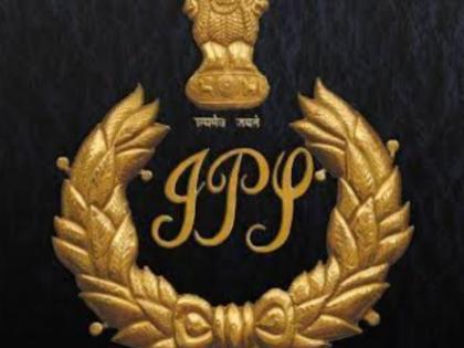 Mumbai: EOW Interrogates Female Police Officer in Fraud Cases Linked to Husband | Mumbai: EOW Interrogates Female Police Officer in Fraud Cases Linked to Husband Mumbai: EOW Interrogates Female Police Officer in Fraud Cases Linked to Husband | Mumbai: EOW Interrogates Female Police Officer in Fraud Cases Linked to Husband