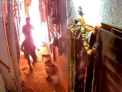 Mumbai: Man Sets Woman’s House on Fire in Borivali Over Minor Dispute | Mumbai: Man Sets Woman’s House on Fire in Borivali Over Minor Dispute Mumbai: Man Sets Woman’s House on Fire in Borivali Over Minor Dispute | Mumbai: Man Sets Woman’s House on Fire in Borivali Over Minor Dispute