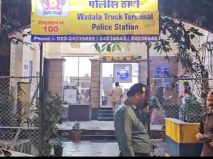 Mumbai News: ACB Arrests Two Wadala TT Police Officials in Bribery Case | Mumbai News: ACB Arrests Two Wadala TT Police Officials in Bribery Case