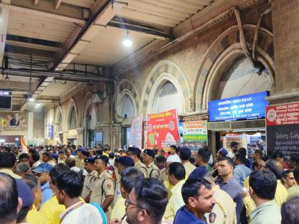 Mumbai: Railway Police Take Suo Motu Action After Illegal Protest at CSMT; Two Employees Booked | Mumbai: Railway Police Take Suo Motu Action After Illegal Protest at CSMT; Two Employees Booked