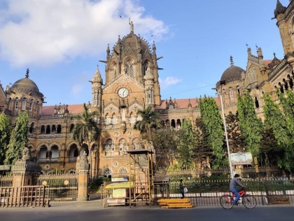 CSMT station to undergo major revamp with spacious roofs, food court and waiting area | CSMT station to undergo major revamp with spacious roofs, food court and waiting area