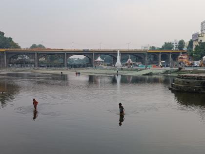 Environmentalists Oppose Mechanical Gate Construction in Godavari River Bed | Environmentalists Oppose Mechanical Gate Construction in Godavari River Bed Environmentalists Oppose Mechanical Gate Construction in Godavari River Bed | Environmentalists Oppose Mechanical Gate Construction in Godavari River Bed