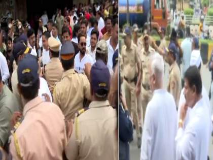 Police detain Opposition activists during 'Main Bhi Gandhi' march in Mumbai | Police detain Opposition activists during 'Main Bhi Gandhi' march in Mumbai